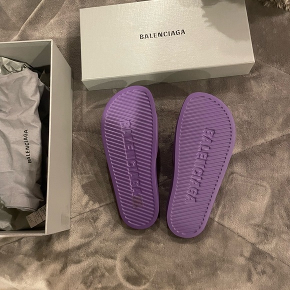 Balenciaga slides- slightly worn. AUTHENTIC - Picture 2 of 5